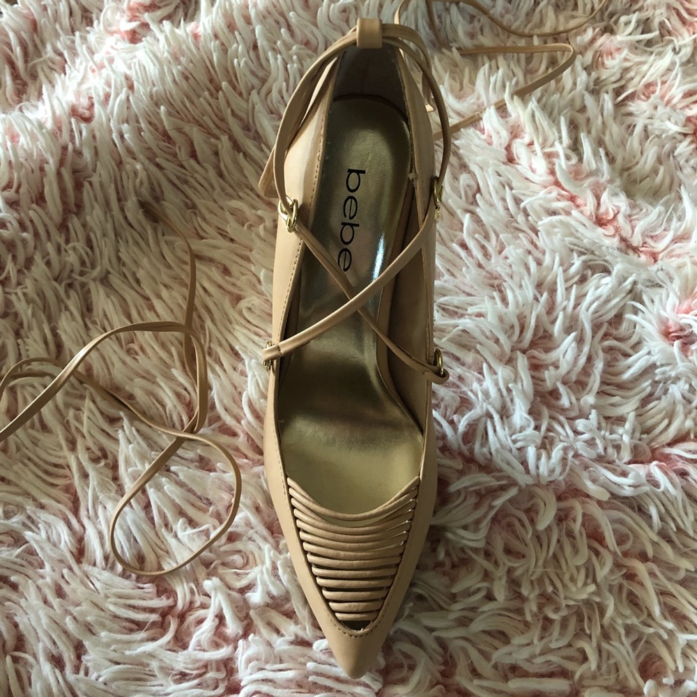 ❌ ⓈⓄⓁⒹ ❌ Bebe “Ellodie Lace Up Pumps”